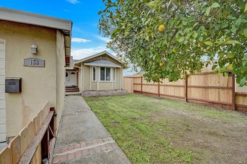 153 Stockton St, Manteca, CA, 95337-5638 | Card Image