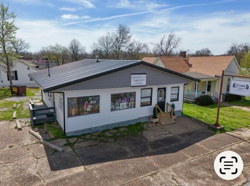 1 N Mckinley St, Harrisburg, IL, 62946-1414 | Card Image