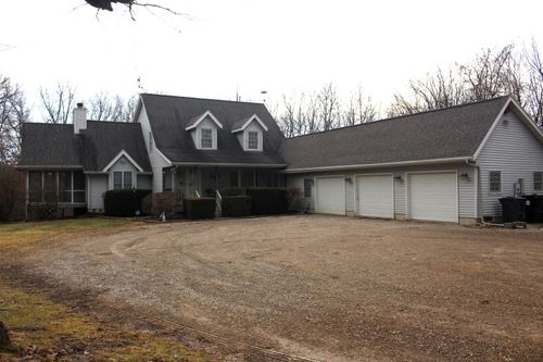 12588 Solomon Rd, Dewitt, IL, 61735-9449 | Card Image