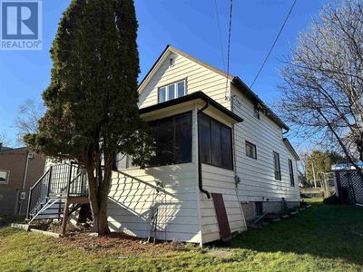 346 8 Th Ave S, Home with 3 bedrooms, 2 bathrooms and null parking in Kenora ON | Image 1