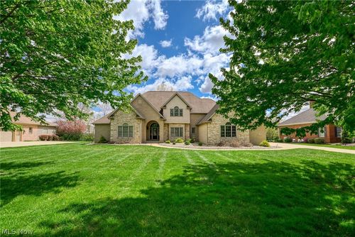 4966 Abbey Church Ave Nw, Canton, OH, 44718-3857 | Card Image