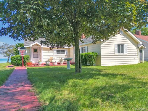 2519 Benson Rd, Alabaster, MI, 48763-9419 | Card Image