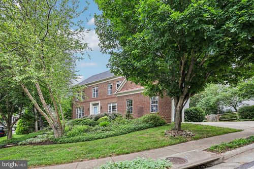 47404 Middle Bluff Pl, STERLING, VA, 20165-3100 | Card Image