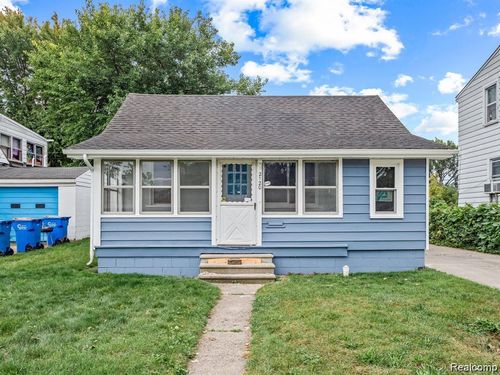 2120 Pearl Ave, Warren, MI, 48091-2134 | Card Image