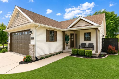 3130 W 34th St, Davenport, IA, 52806-5117 | Card Image