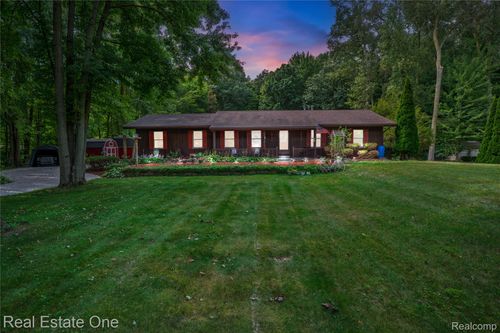 26500 Bell Rd, New Boston, MI, 48164-9330 | Card Image