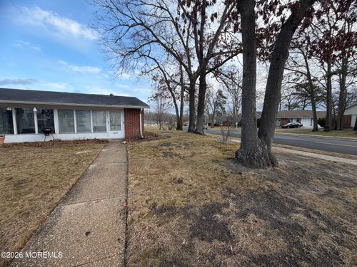 434 Portsmouth Drive, Lakewood, NJ, 08701 | Card Image