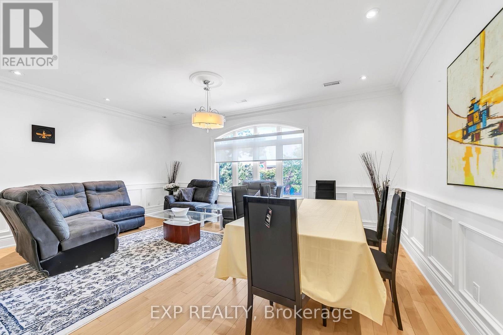 Residential Lease in Richmond Hill (South Richvale) 5