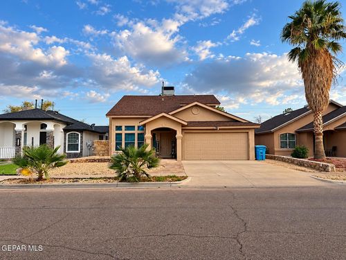 10200 Montreal Cir, Socorro, TX, 79927-4314 | Card Image