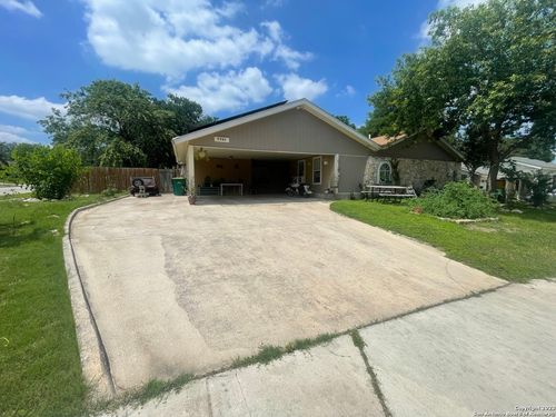 7701 Cool Sands St, Live Oak, TX, 78233-2902 | Card Image
