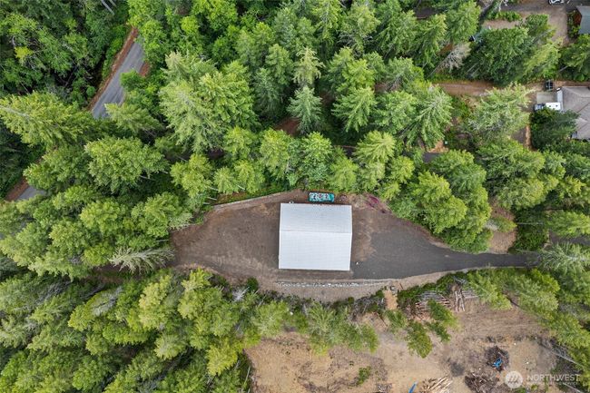 A birdseye view of the garage area. | Image 29
