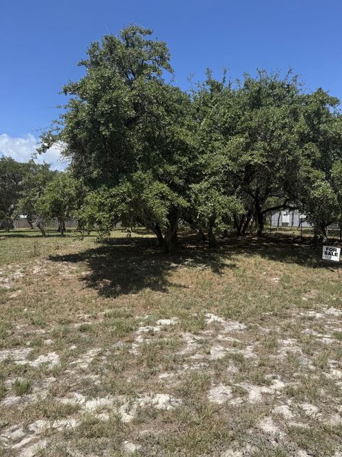 427 S Verne St, Rockport, TX, 78382 | Card Image