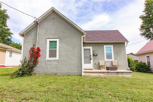 1830 Poplar St, Lexington, MO, 64067-1744 | Card Image
