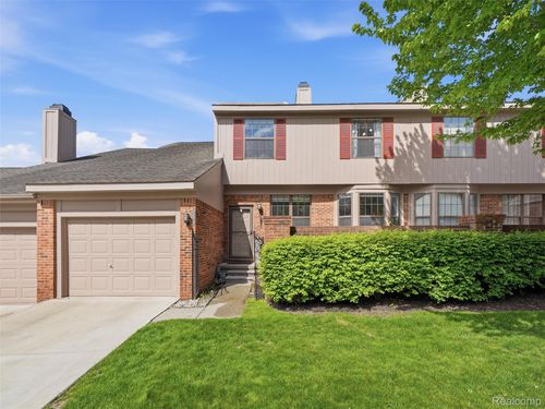 7342 Meadowridge Dr, West Bloomfield, MI, 48322-2917 | Card Image