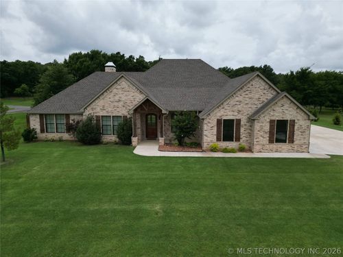 663 Chateau, Ardmore, OK, 73401 | Card Image