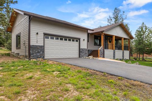 1139 Paper Birch Way, Klamath Falls, OR, 97601-8709 | Card Image