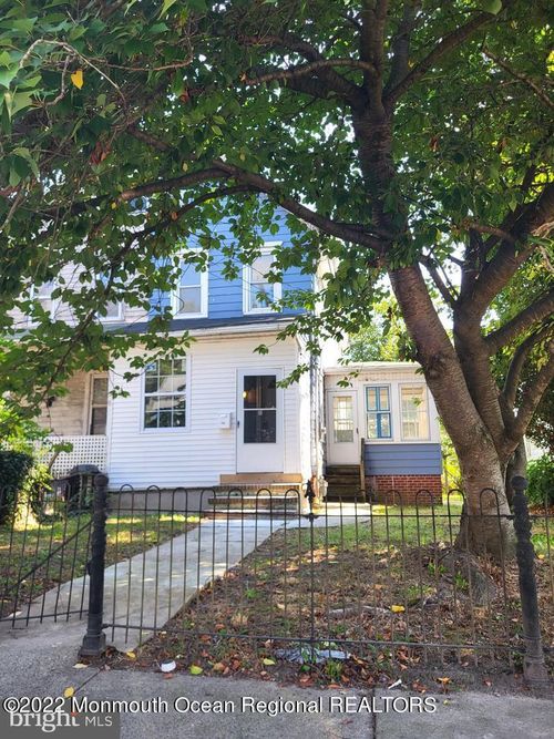 108 8th Street, Salem, NJ, 08079 | Card Image