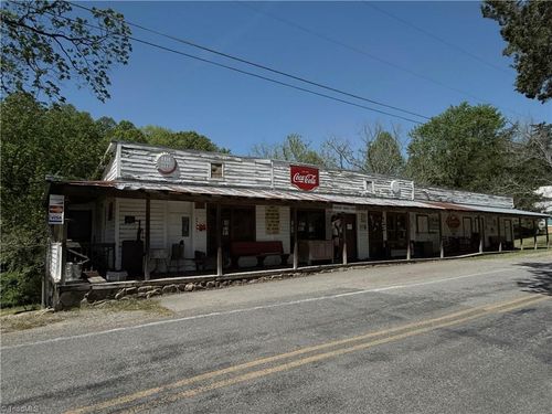 5174 Rockford Rd, Dobson, NC, 27017-7957 | Card Image