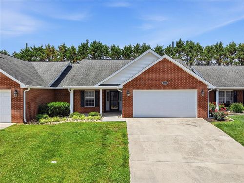 1044 Patriots Lndg, Dandridge, TN, 37725-4572 | Card Image