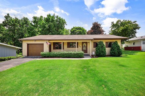 135 13th Avenue, Baraboo, WI, 53913 | Card Image
