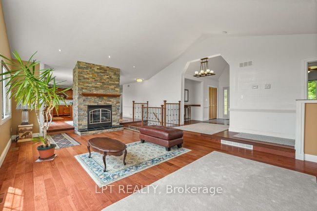 32 Chisamore Point Rd, House other with 3 bedrooms, 2 bathrooms and 10 parking in Gananoque ON | Image 13