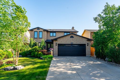 41 Hearthside Cres, Stoney Creek, ON, L8E4L7 | Card Image