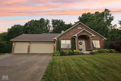 7910 Islay Rd, Indianapolis, IN, 46217-5455 | Card Image