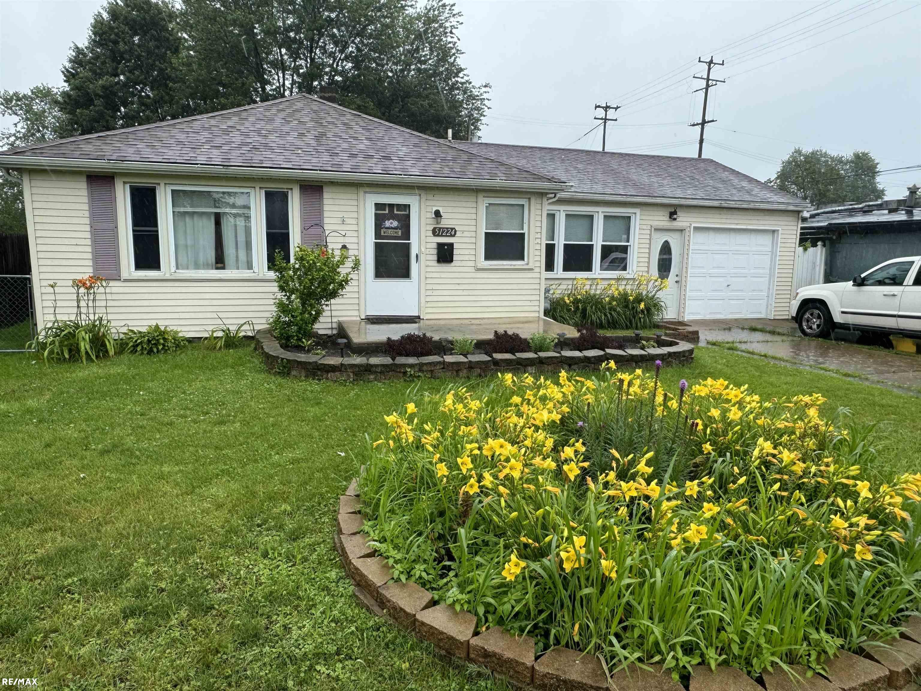 Taylor St, New Baltimore, MI 48047