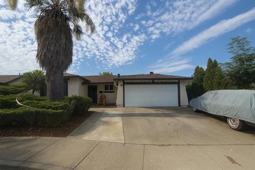 34843 Warwick Ct, Fremont, CA, 94555-2438 | Card Image