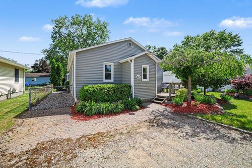 1107 W Ward St, Mt Pleasant, MI, 48858-1473 | Card Image