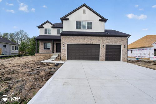 8080 Peninsula Cir, Grand Blanc, MI, 48439-7263 | Card Image