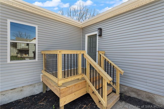 237 Graham St, Home with 3 bedrooms, 2 bathrooms and null parking in Jeffersonville IN | Image 34