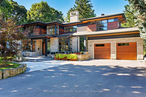 211 Glenview Dr, Mississauga, ON, L5G2N7 | Card Image