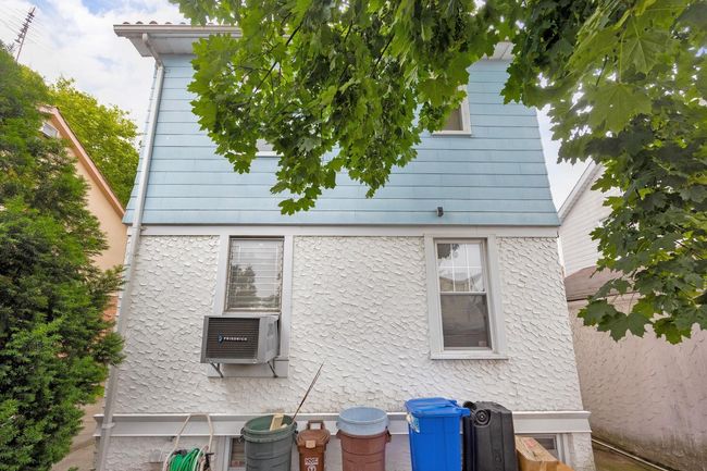 88 79 Th Ave, House other with 3 bedrooms, 2 bathrooms and 1 parking in Glendale NY | Image 22