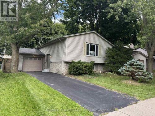 1588 Aldersbrook Rd, London, ON, N6G2Z3 | Card Image