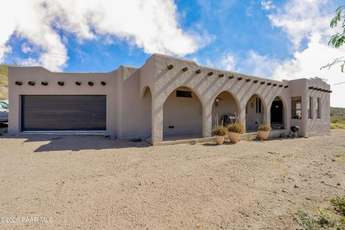 35220 S Rebel Pass, Morristown, AZ, 85342-0017 | Card Image