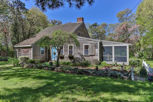79 Mates Way, Brewster, MA, 02631-1301 | Card Image