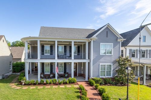 328 Washington St, Collierville, TN, 38017-2746 | Card Image