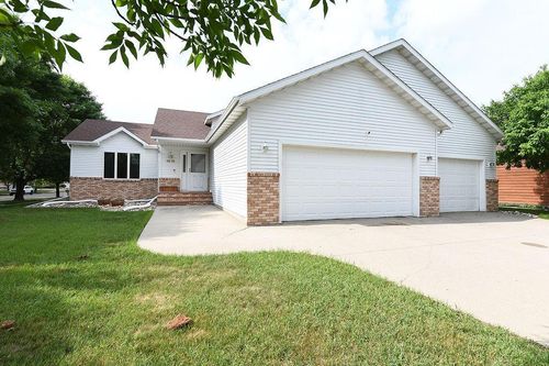 1519 Maple Lane, West Fargo, ND, 58078 | Card Image