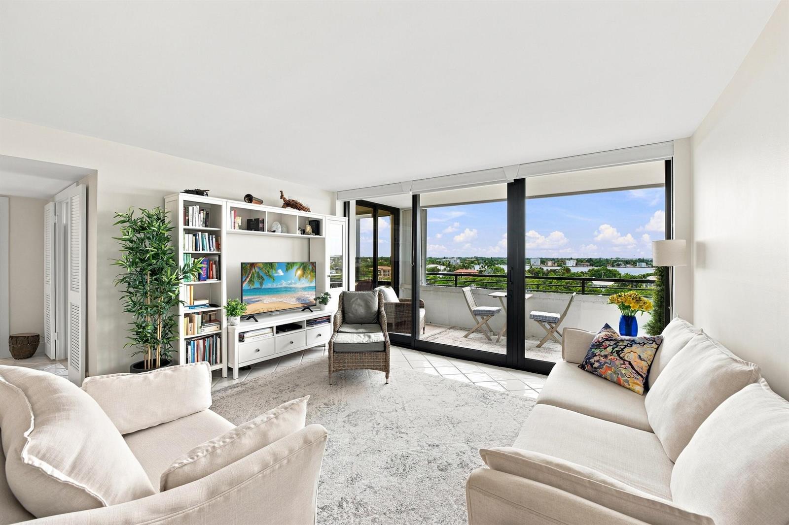 Residential in South Palm Beach 5