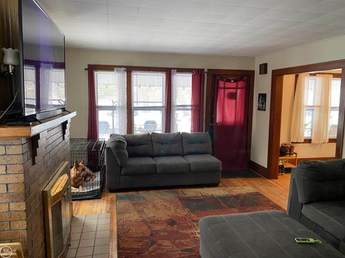 835 Vanderburgh Pl, Port Huron, MI, 48060-6569 | Card Image