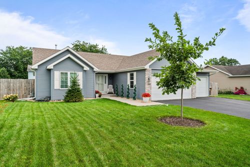 749 Oxford Dr, BYRON, IL, 61010-9105 | Card Image