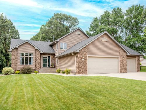2212 Hydram Ave N, Oakdale, MN, 55128-5141 | Card Image