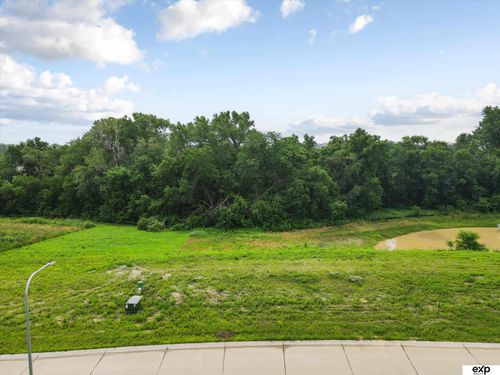 20043 V St, Omaha, NE, 68135 | Card Image