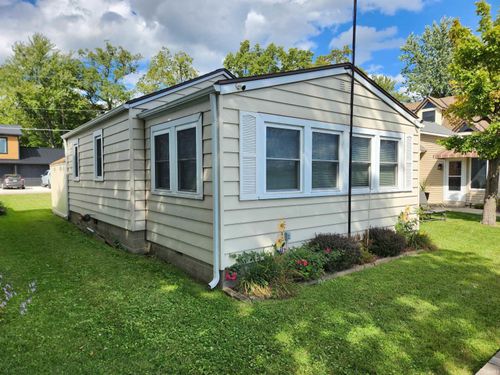 407 E Cable Ln, Syracuse, IN, 46567-9405 | Card Image