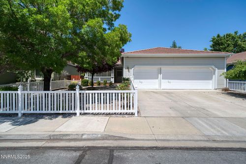 3069 Creekwood Dr, Reno, NV, 89502-7712 | Card Image