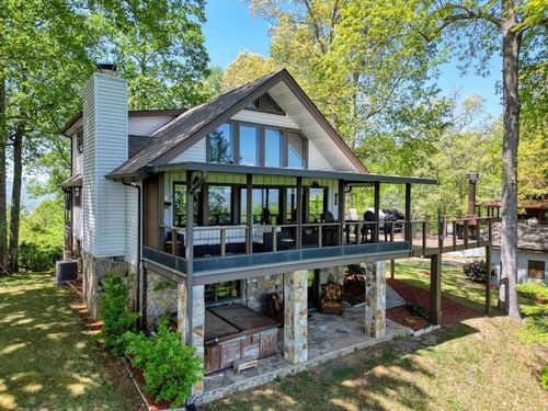980 Mining Gap Trl, Young Harris, GA, 30582-2322 | Card Image