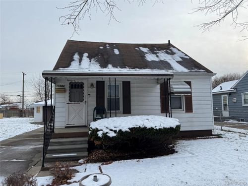 11384 Cadillac Ave, Warren, MI, 48089-2502 | Card Image