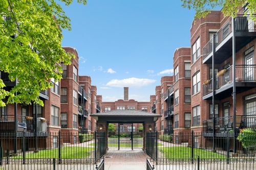 3c-2705 N Mildred Ave, Chicago, IL, 60614-1419 | Card Image