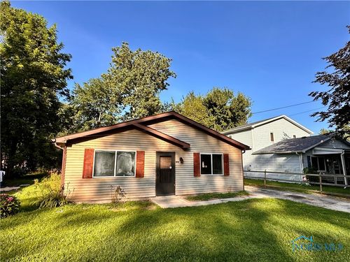 1862 Lilias Dr, Oregon, OH, 43616-4545 | Card Image